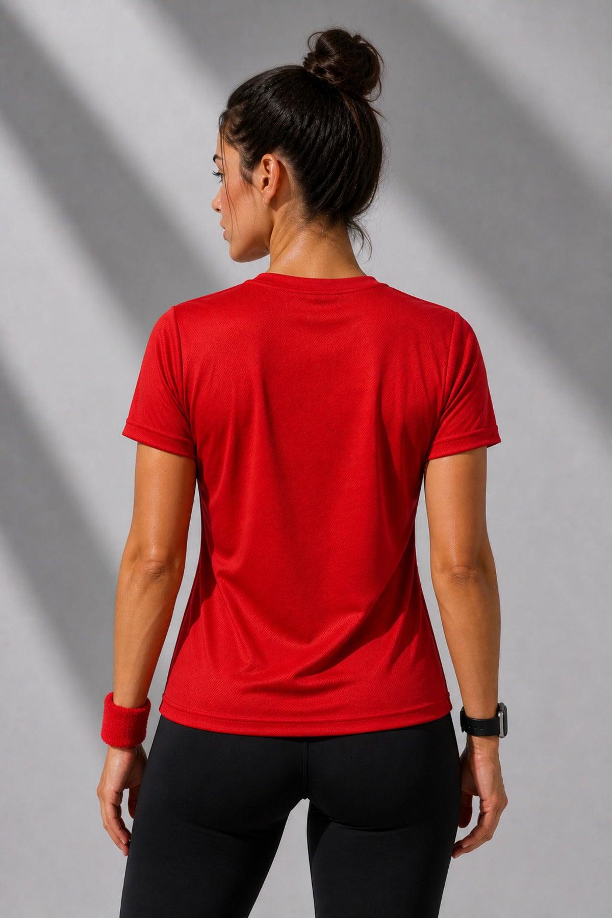 Kadın Kırmızı Performans Spor Tişört Hızlı Kuruyan Esnek ve Dayanıklı Kumaş Nem Emici Spor T-Shirt