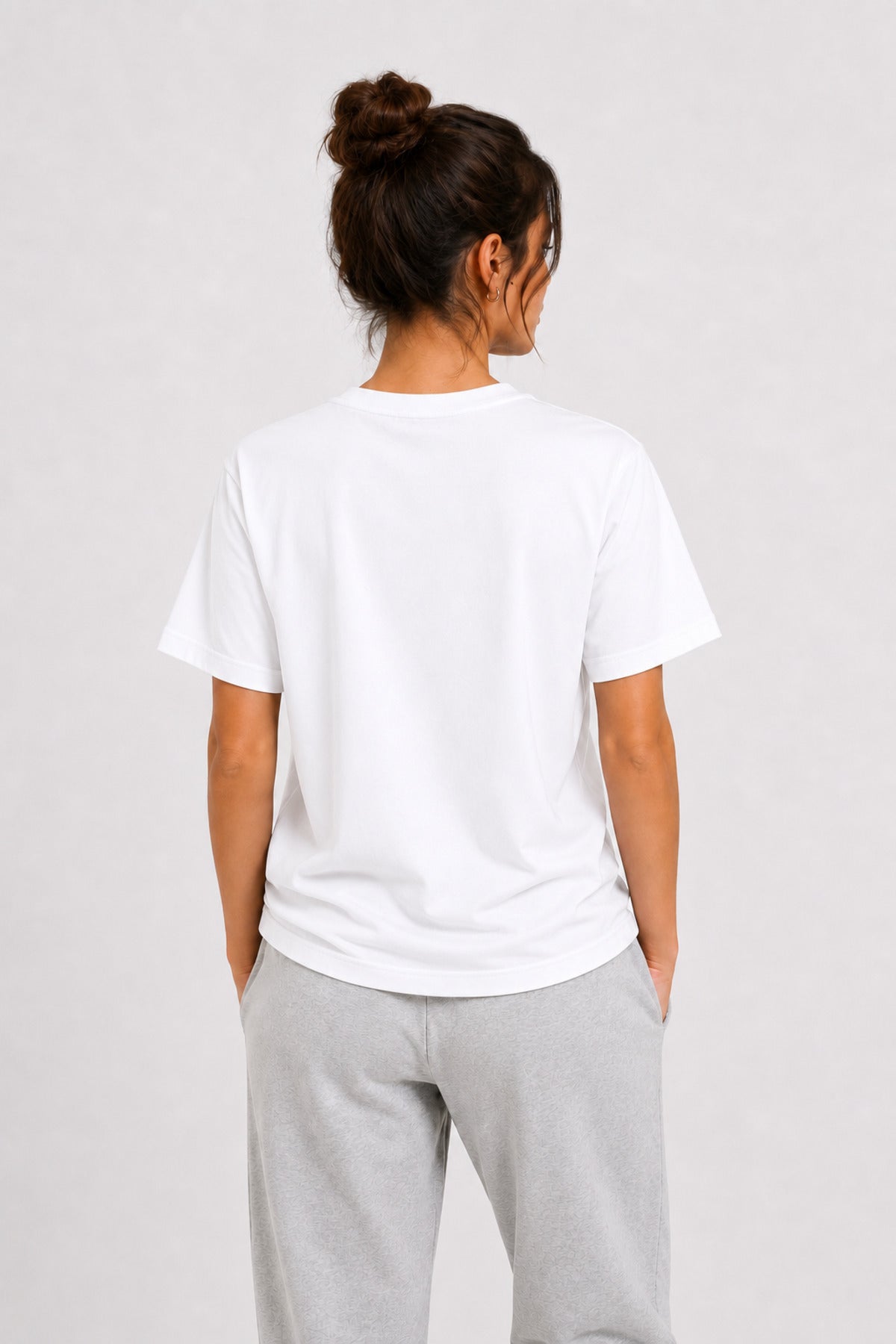 Kadın Basic Beyaz Tişört %100 Pamuk Rahat Kalıp Günlük Bisiklet Yaka T-Shirt