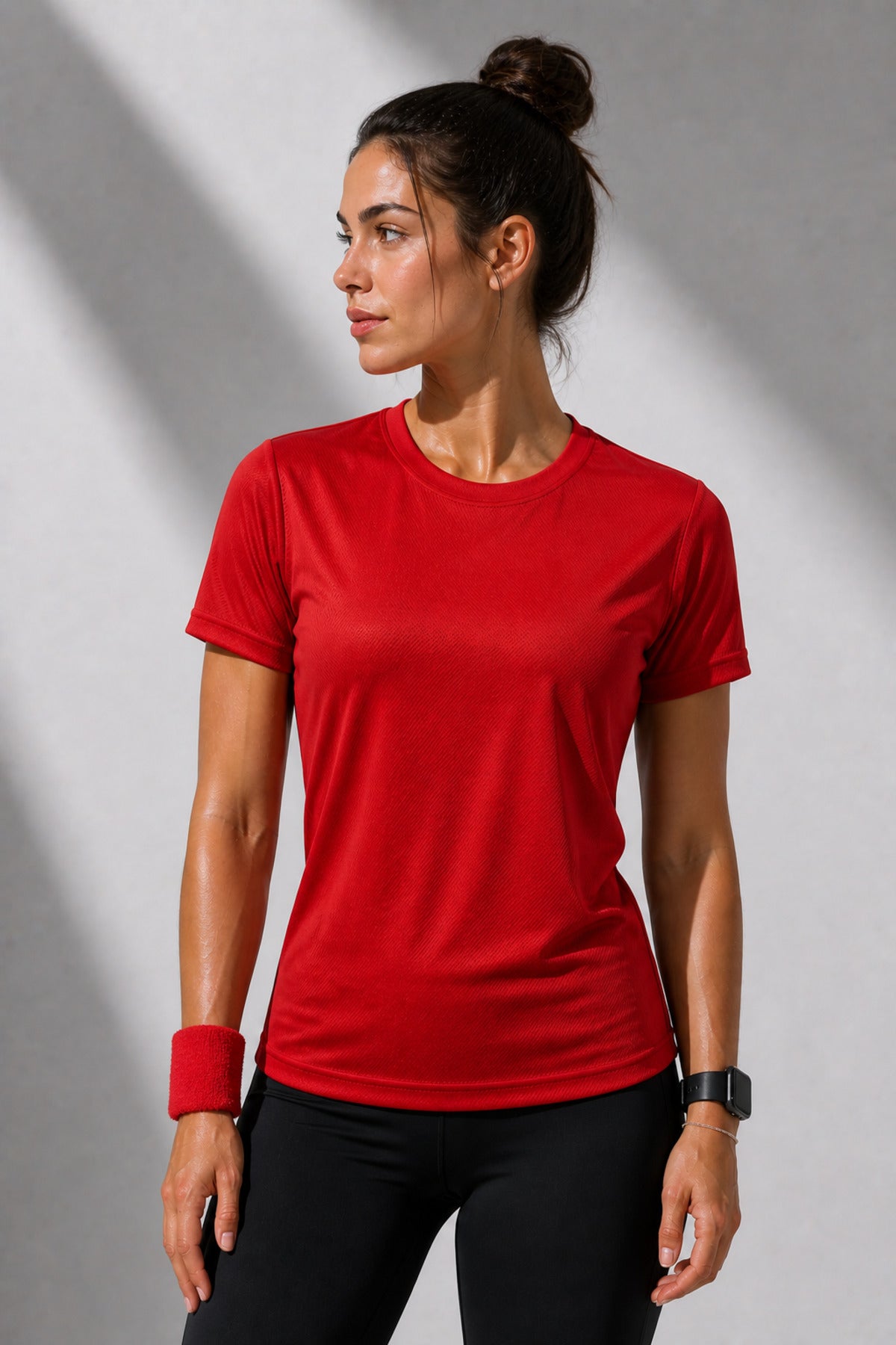 Kadın Kırmızı Performans Spor Tişört Hızlı Kuruyan Esnek ve Dayanıklı Kumaş Nem Emici Spor T-Shirt