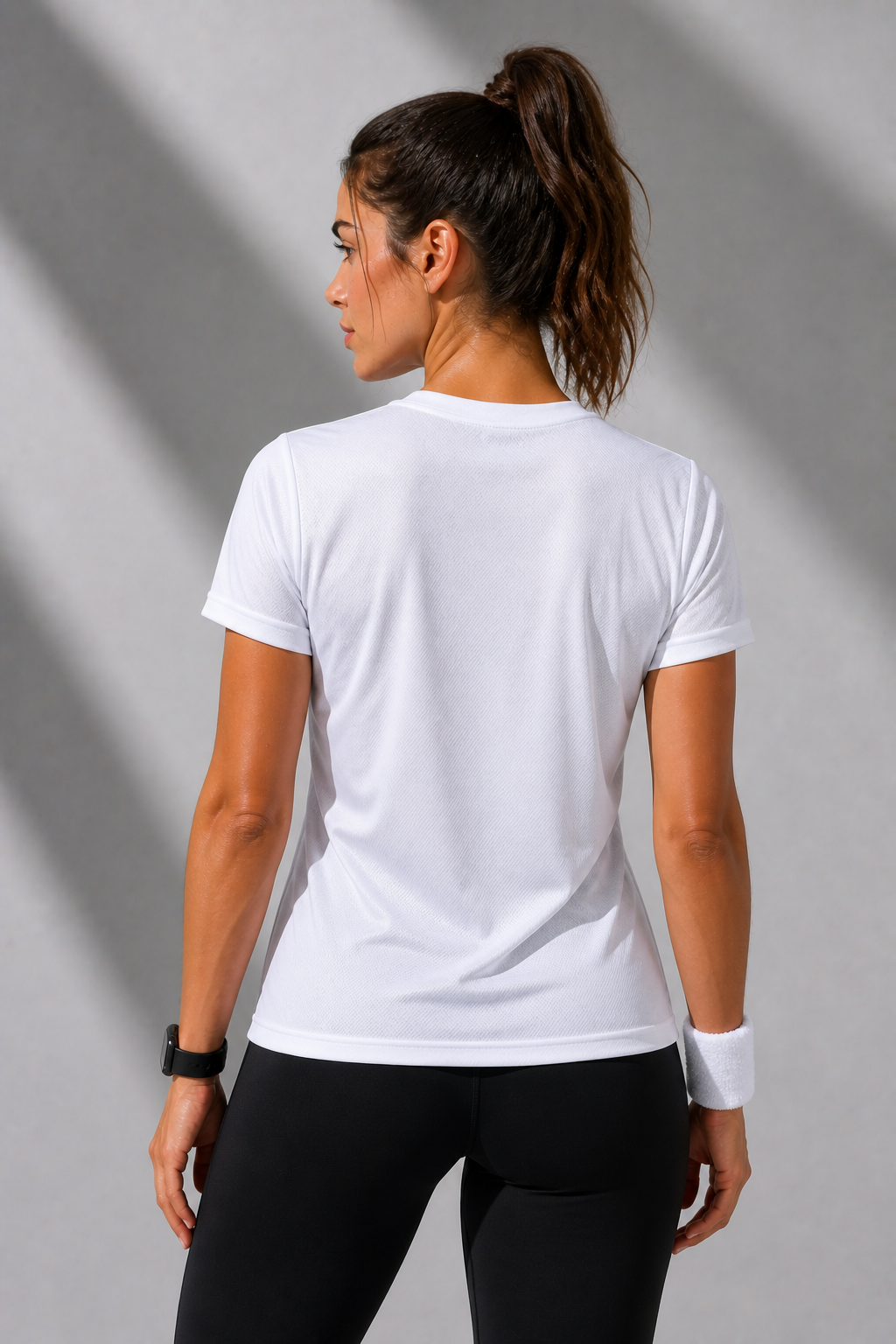 Kadın Beyaz Performans Spor Tişört Hızlı Kuruyan Esnek ve Dayanıklı Kumaş Nem Emici Spor T-Shirt