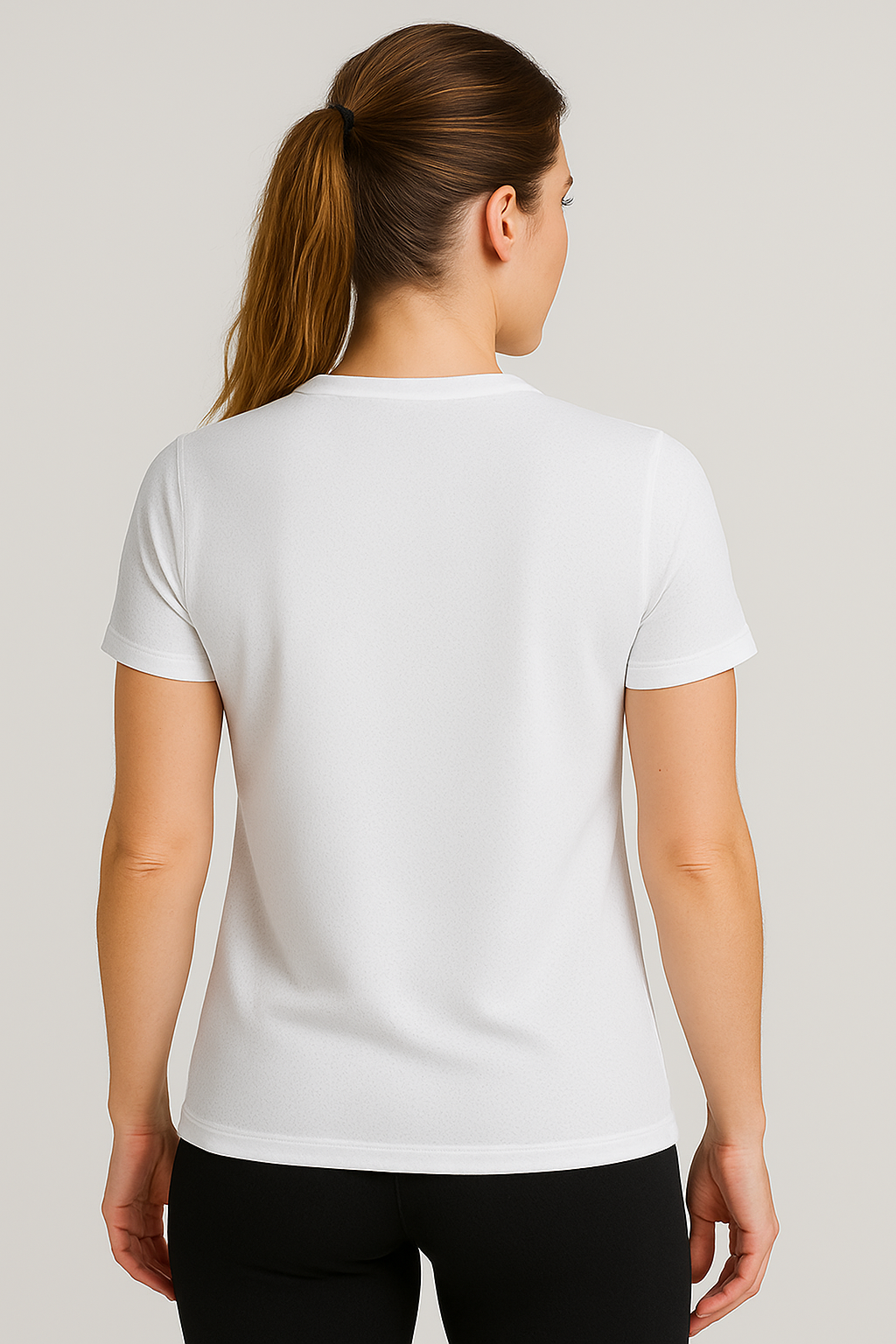 Kadın Beyaz Performans Spor Tişört Hızlı Kuruyan Esnek ve Dayanıklı Kumaş Nem Emici Spor T-Shirt
